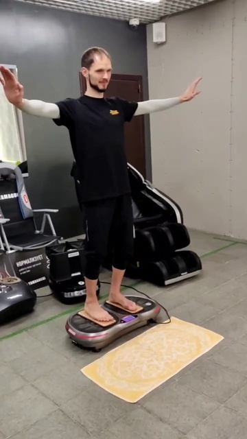 Массаж гвоздями на  Yamaguchi #ямагучи #гвоздестояние #баланс #садху #sadhu #sadhuboard