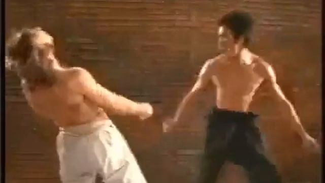 Bruce Lee/Брус-ли смотреть онлайн