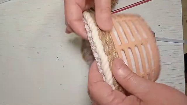 Переделка пластиковой корзинки. Поделка своими руками. смотреть онлайн