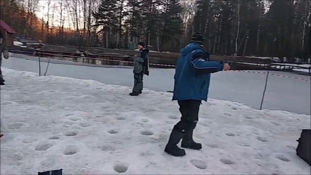 Утренние поимки форели на Верхнем. Клёвое место лосиный остров смотреть онлайн