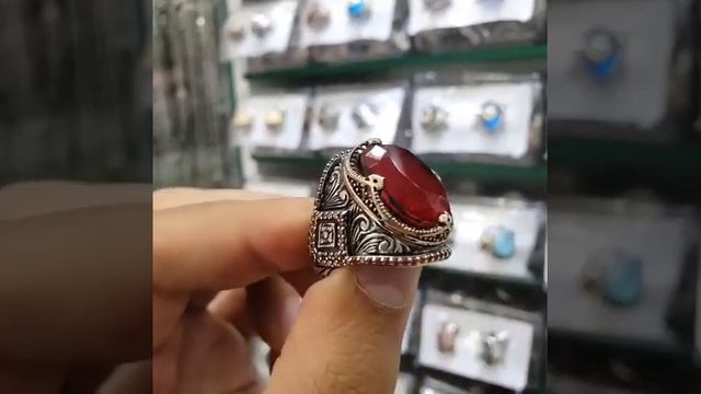 Перстень матовый красный камень Параиба ручной работ? смотреть онлайн