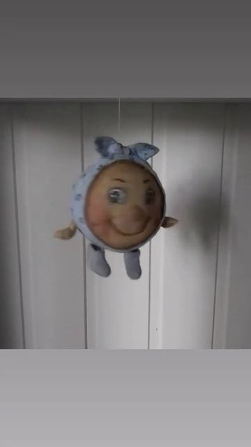 Ватная елочная игрушка "Колобок" смотреть онлайн