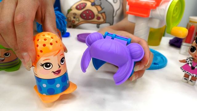 Куклы в салоне красоты - Видео для девочек - Детский садик с игрушками смотреть онлайн