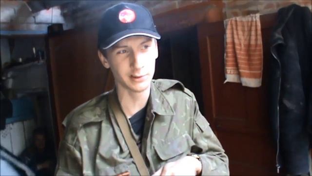 Боец Новороссии: "Укрвояки стреляют друг в друга на блок-постах" смотреть онлайн