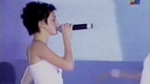 t.A.T.u. - Покажи мне любовь (Cerbul de Aur, 2002)