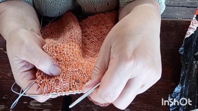 Вязальный влог, простейший топ 54-56 размер. смотреть онлайн