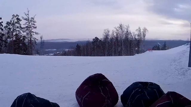 долина 24 12 у кафешки на горе