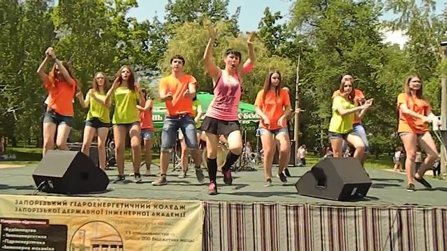 Флешмоб фестиваль красок Холи Запорожье 28.05.16 смотреть онлайн