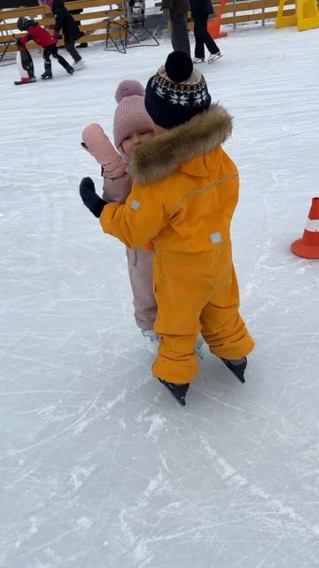 Брат и сестра❤️ #многодетнаясемья #дети #погодки #мал? смотреть онлайн