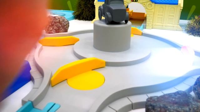 Детский садик игрушек - Веселые игры с робокарами - Классные истории про машинки смотреть онлайн