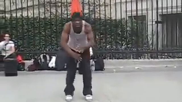 Невероятный танец ну мужик дает смотреть онлайн