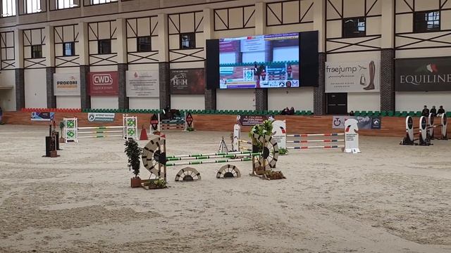 Соревнования в КСК «Maxima Equisport» 7.04.2019 Олеся и Донна на 110 см смотреть онлайн