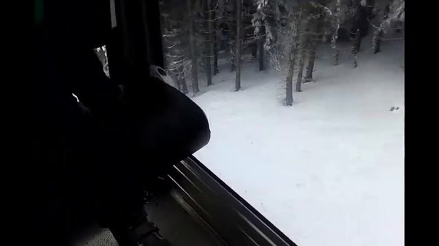 Чехія, Пєц під Сніжкою, гора Сніжка. Витяг і спуск на підйомнику. Czechy, Pec pod snezkou, wyciąg. смотреть онлайн