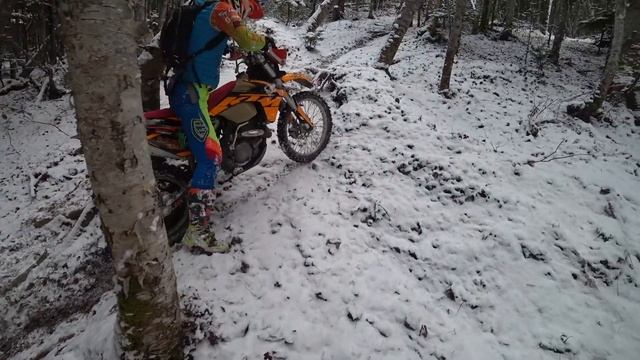 Портал по первому снегу, на KTM exc 500. Остров #Сахалин смотреть онлайн