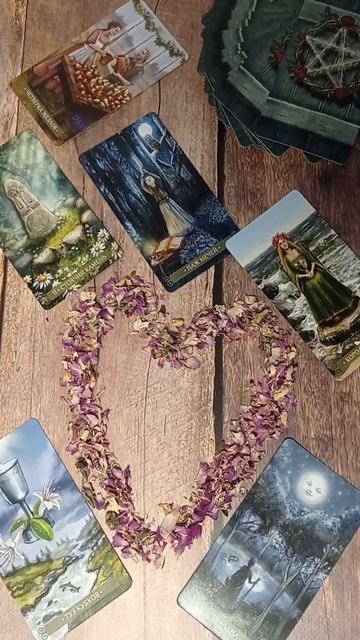 Можно ли верить общим раскладам на картах таро? #tarot #онлайнрасклад #таро смотреть онлайн