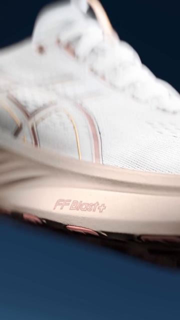 Спортивная модель Asics Gel-Kayano 32 смотреть онлайн