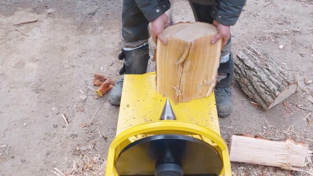 🔥 Винтовой дровокол в деле! Быстрое и мощное колка др? смотреть онлайн