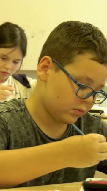 Урок каллиграфии: иероглифы и рисунки смотреть онлайн