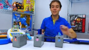 Робокар Поли покупает самолет трансформер. Видео с игрушками