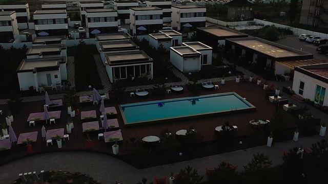 ПАРК-ГОТЕЛЬ WHITE VILLAS: ВІЛЛИ І ТАУНХАУСИ У КОБЛЕВО смотреть онлайн