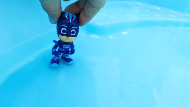 Видео для детей - Детский сад Капуки и Герои в масках - Играем и учим овощи и фрукты смотреть онлайн