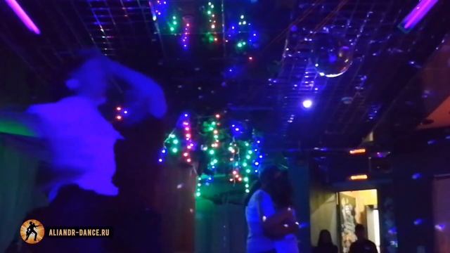 Зук в Буффе, Андрей и Алиса смотреть онлайн