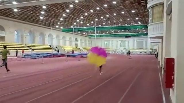 Не можешь прыгать с парашютом - БЕГАЙ!!!🪂 смотреть онлайн