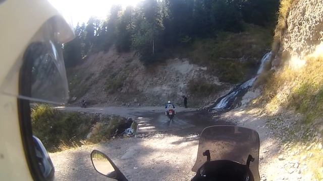 Водопада по пути