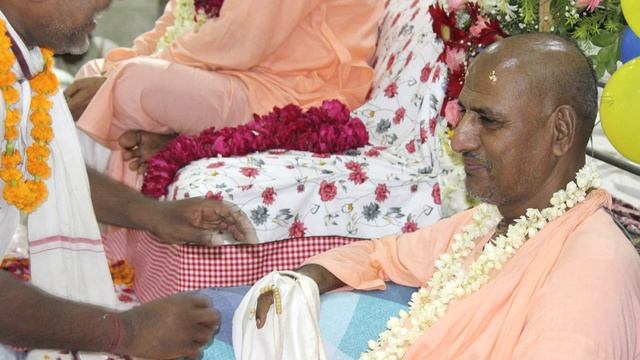 Джай Нанда-нандана / Бхаджан // Бхактиведанта Нарасимха Махарадж