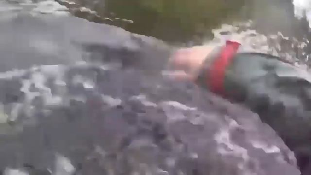 Прикол,дебил на лодке смотреть онлайн