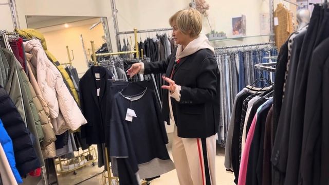 ВЕРХНЯЯ ОДЕЖДА  СПОРТИВНЫЕ КОСТЮМЫ