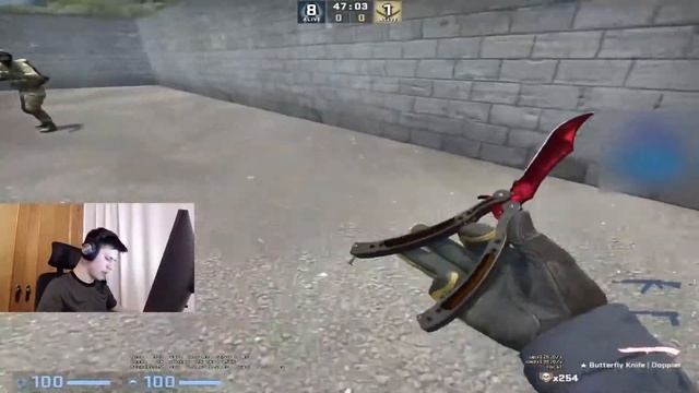 почему бит близко сидит к монитору