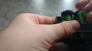 как сделать Хаммер из lego на гусеницах