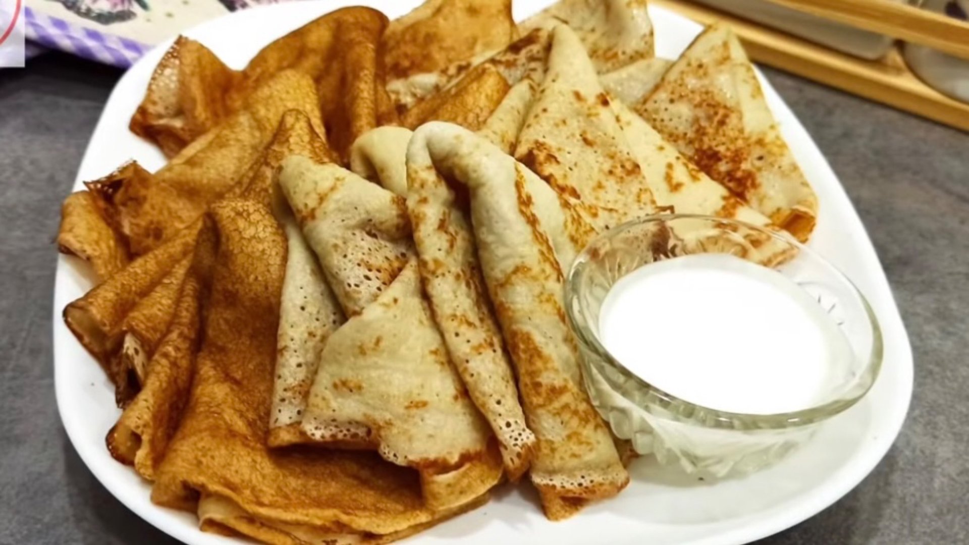 Тонкие блинчики на молоке / Рецепт блинчиков на молоке с дырочками - идеальный рецепт смотреть онлайн