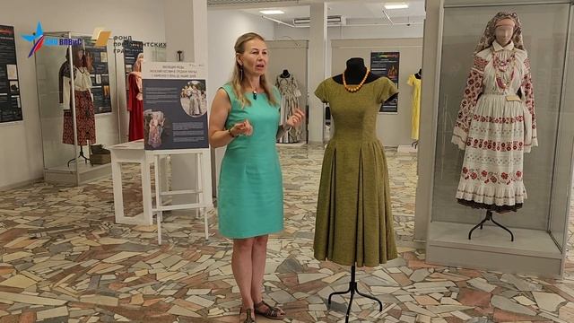 Юлия Леснова. Женское платье в середине XX  века. Нью лу?