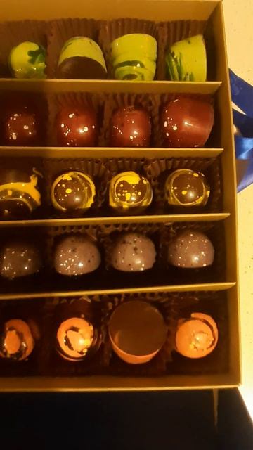 Конфеты в музыкальной шкатулке.Москва.аутлет,Белая Да смотреть онлайн