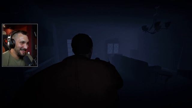 Учу Новичка играть в Phasmophobia смотреть онлайн