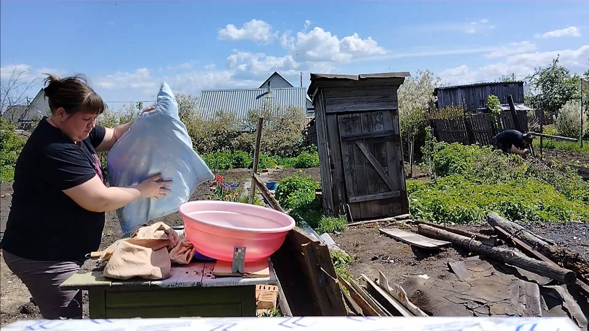 ПРОСТАЯ ЖИЗНЬ 45 //ПОКУПОЧКИ С ВБ// ПОСАДИЛА ЦВЕТЫ У ДОМА //РАБОТА ИДЕТ СВОИМ ХОДОМ//ЖИЗНЬ В ДЕРЕВНЕ смотреть онлайн