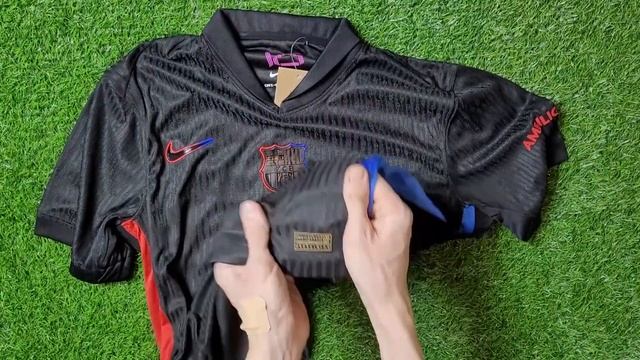 Футболка Барселоны – гостевая 2024/25 (игровая) смотреть онлайн