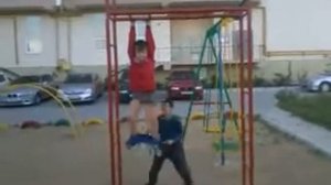 Мальчик в трусах