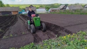 ТЫРЧИК В РАБОТЕ. НАРЕЗАЕМ БОРОЗДЫ