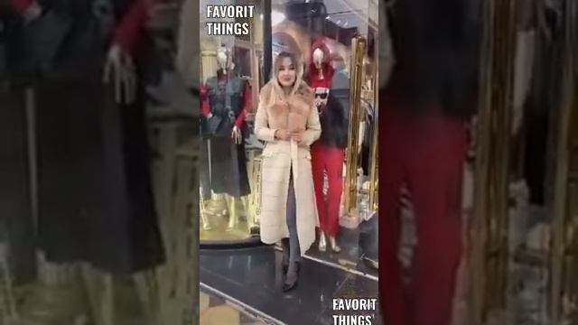 دختر زیبا با کت های زمستانی ، Beautiful girl in winter coats , Красив? смотреть онлайн