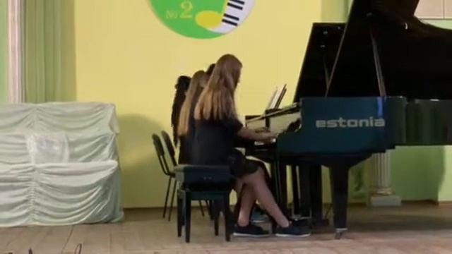 Гиллок"Шампань-токката" смотреть онлайн