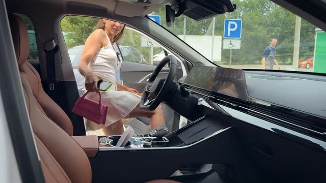 Валера Посмотрела НОВАЯ OMODA C5 - КВАЗАР смотреть онлайн