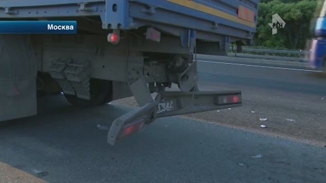 Женщина с 5 детьми врезалась в КАМаз смотреть онлайн