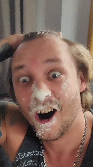 Пародия на Макрона (БредаНет)