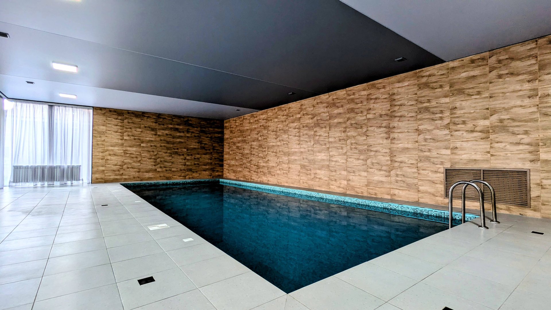 Коттедж на сутки в Казани | Бассейн и большая вместимость | Дом “Салмачи 4 Большой” — обзор дома