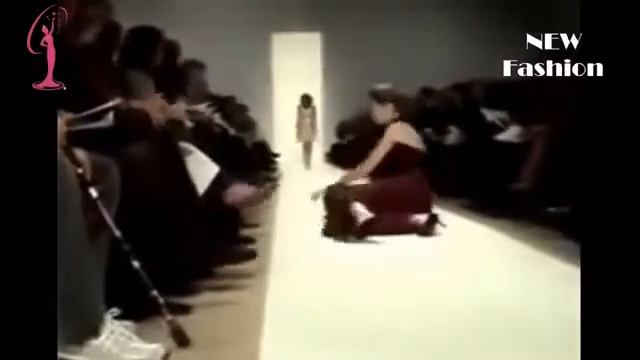 Смешные падения моделей #2 2019 смотреть онлайн