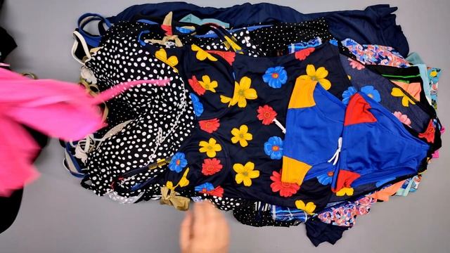 g-122 Купальники микс CR. Лот 17265 10,4кг. 85ед.