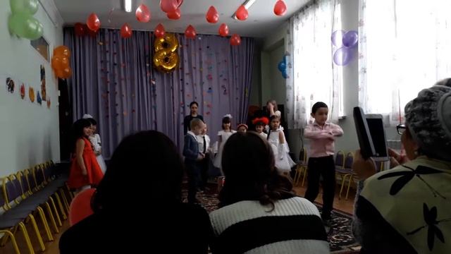 8 марта в садике смотреть онлайн